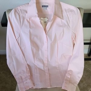 Ann Taylor Women's Size 2 Light Pink Blouse